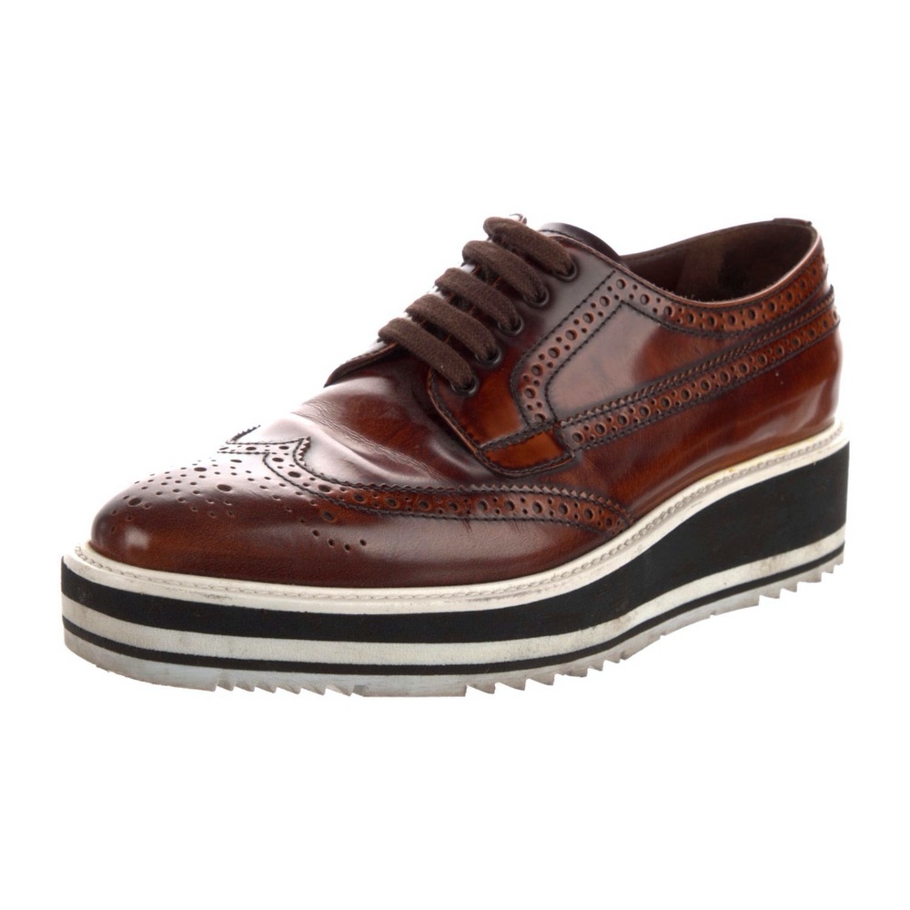 Stylish Prada leather oxfords, 39.5/ 9 worn once, with box